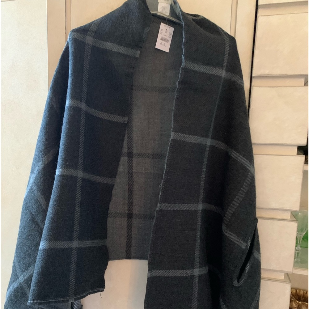 New J Crew shawl wrap. Gray &  charcoal plaid with short fringe.-